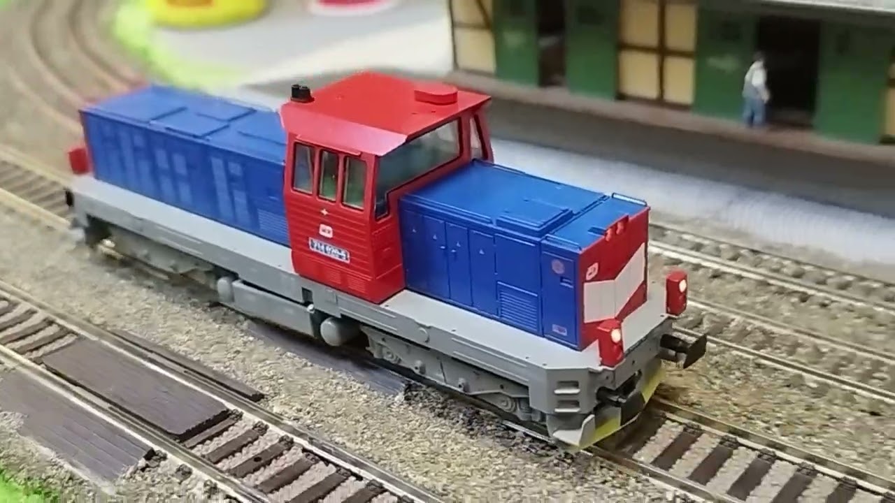 Diesel elektrická lokomotiva řady 714 020 ČD ozvučený model HO MTB