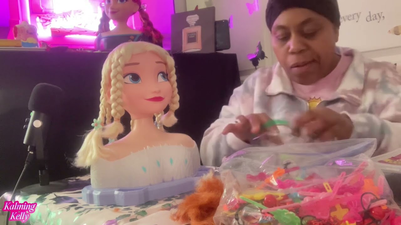 ASMR|chewing gum|Elsa gets her hair braided