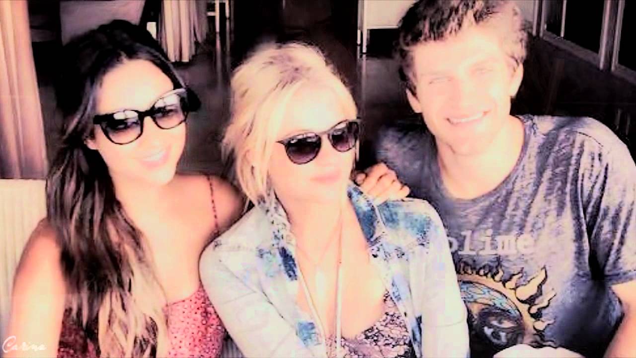 Pretty Little Liars Cast ● Hey Na Na