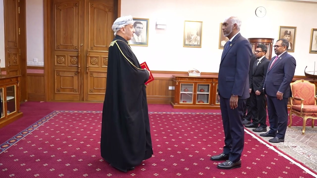 The Non Resident Ambassador of the Sultanate of Oman presents credentials to the President