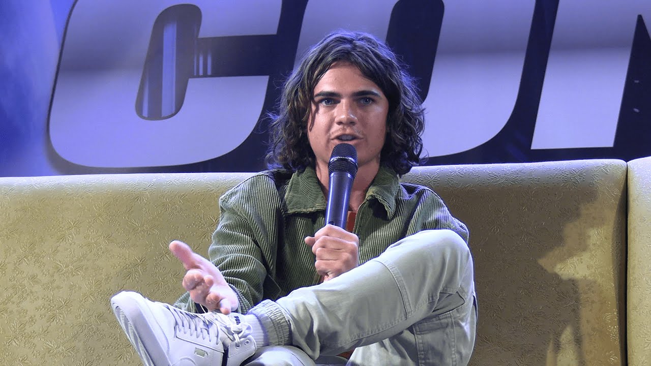 Вопросы и ответы Оливера Уотсона на Comic Con в Брюсселе 2023