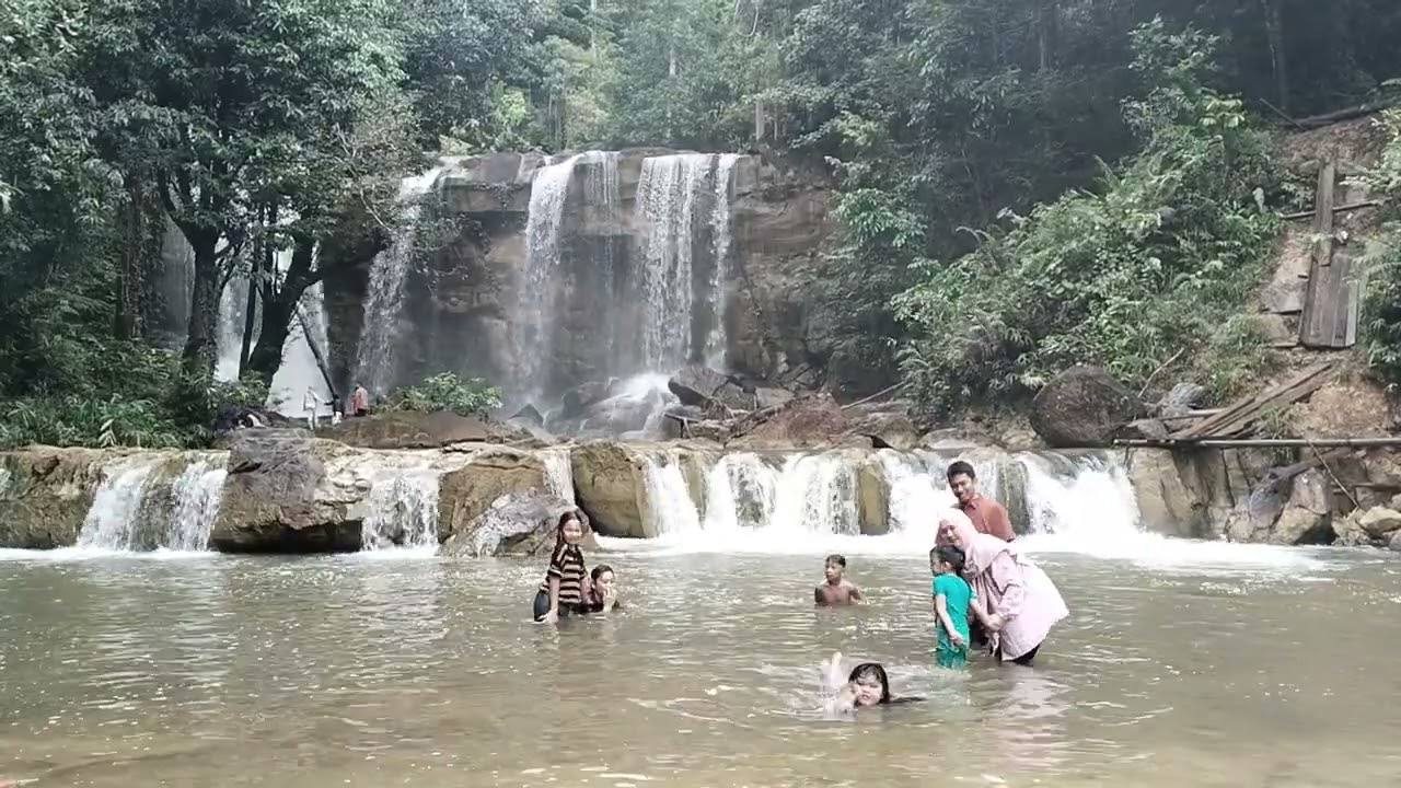 diary Noura, mandi di air terjun tosah. #masyaallahtabarakallah 