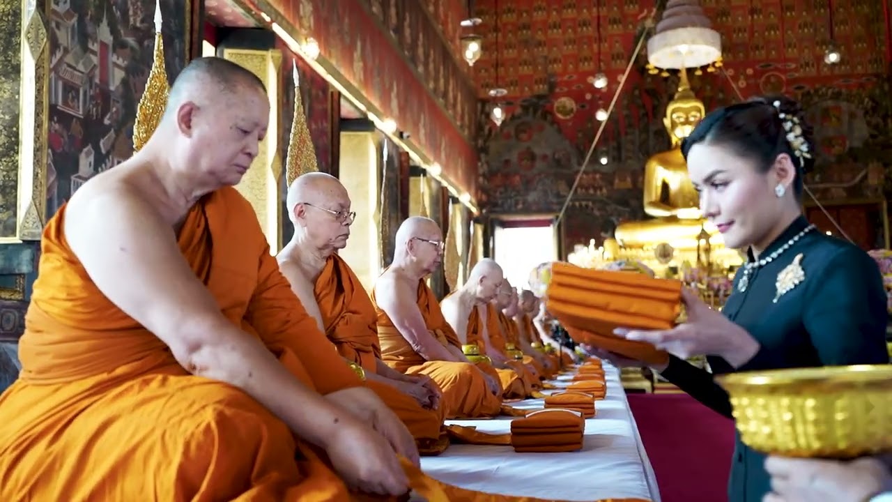 ผู้แทนพระองค์ ไปในพิธียกฉัตรขึ้นประดิษฐานเหนือพระพุทธมงคลชินสีห์วชิรมุนี ณ วัดสระเกศ