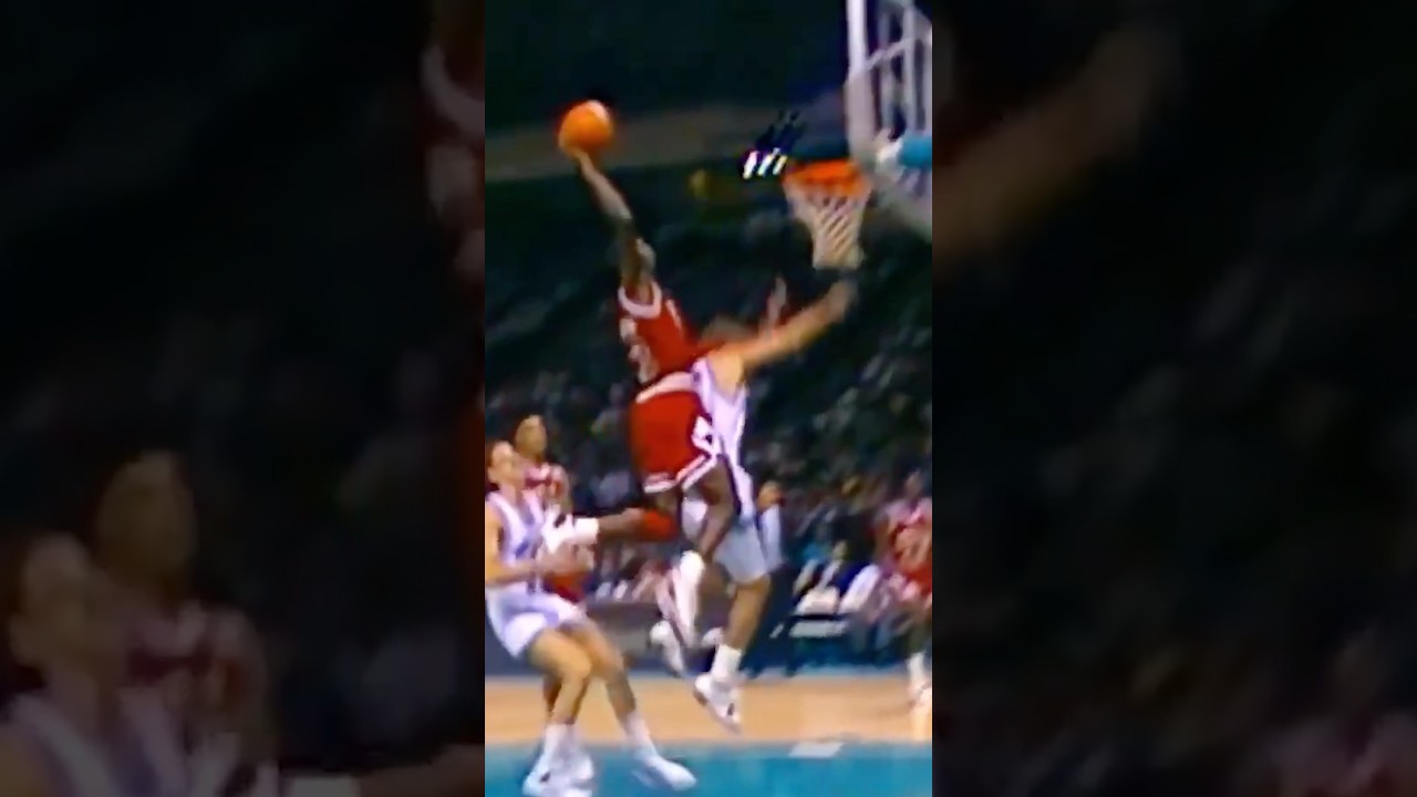ADORO ESTA JUGADA DE JORDAN 