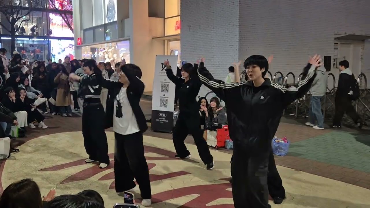 20260315 194002 #1130컬렉션 홍대 버스킹 #1130_collection Hongdae Busking