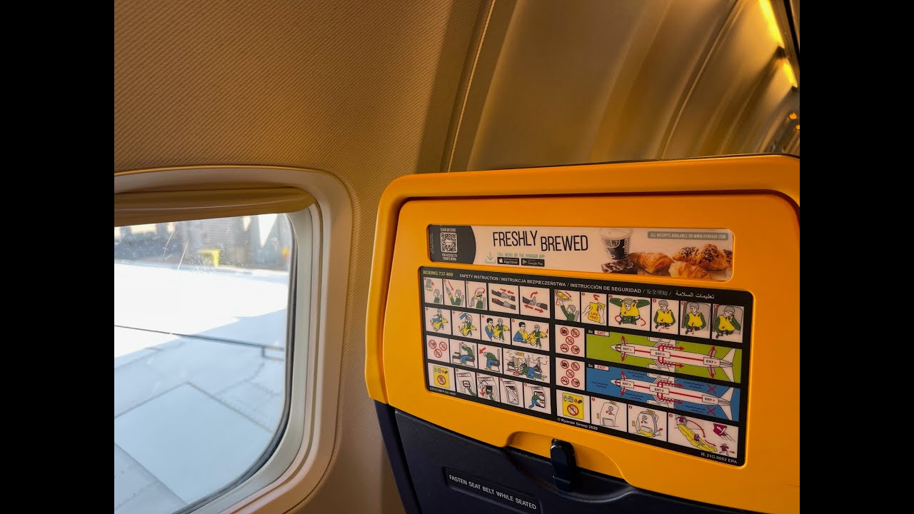 Ryanair UK Flight Review (Hard Landing) | B737-800 | Oslo ✈ London STN