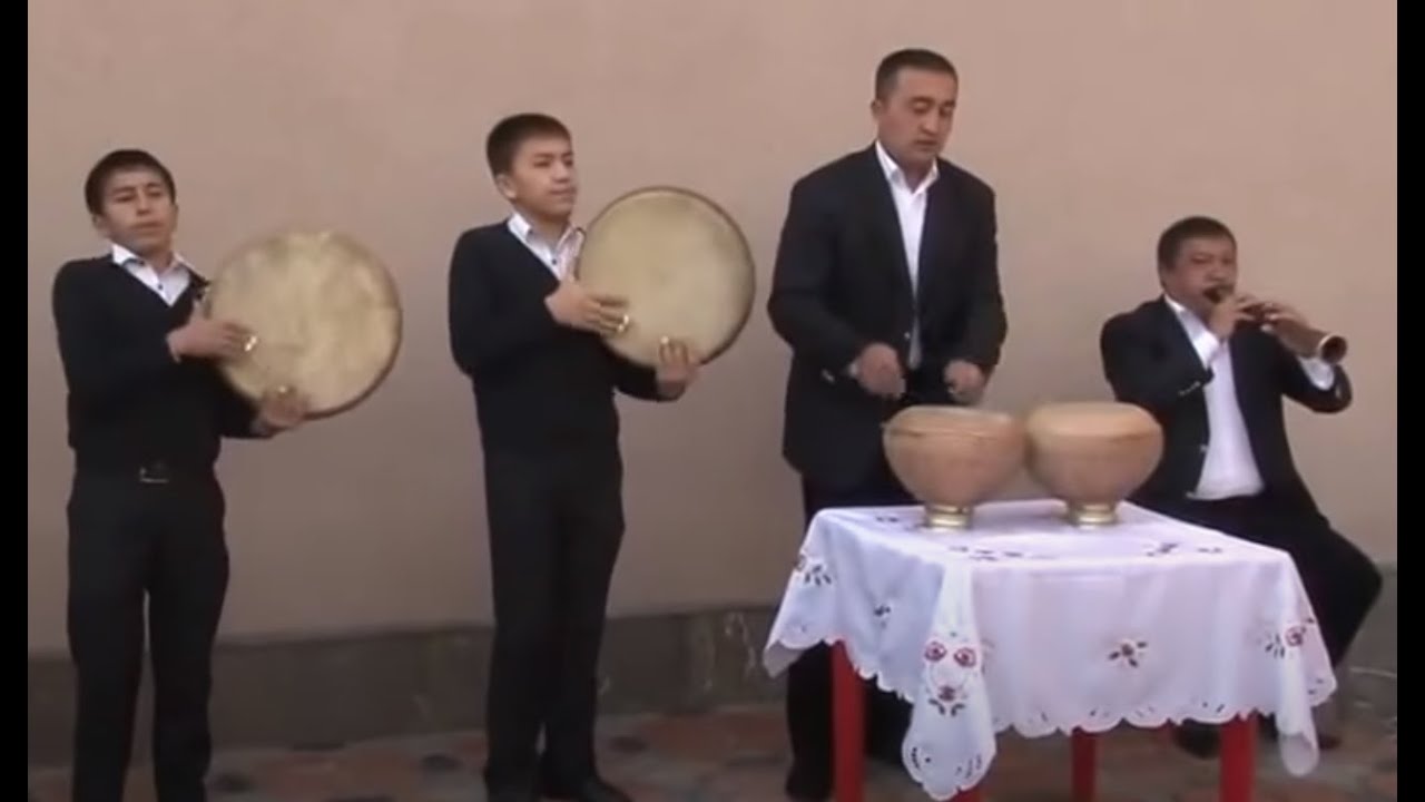 Uzbek wedding instrumental (announcing wedding ceremony beginning)
