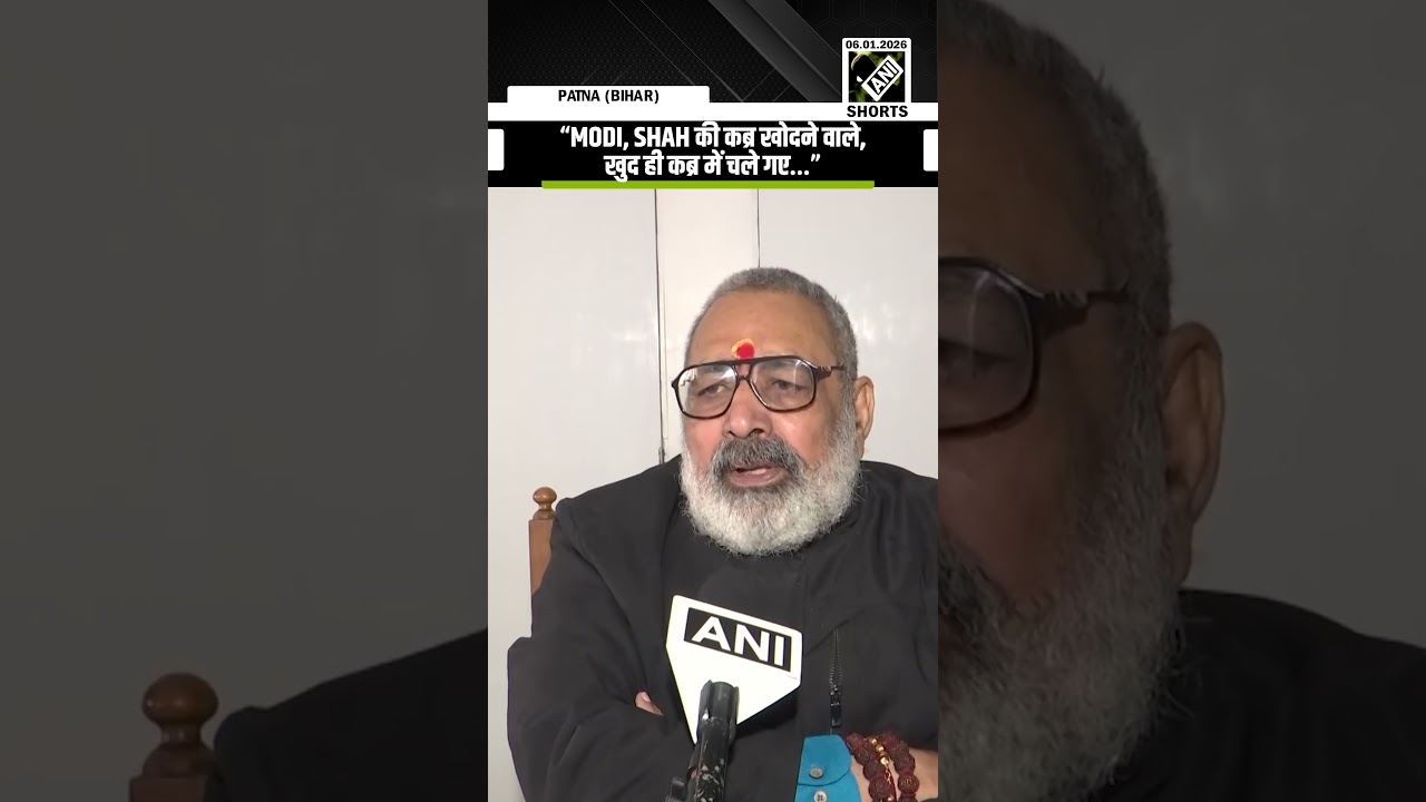 BJP&rsquo;s Giriraj singh rebukes sloganeering against PM Modi and Home Minister Amit Shah at JNU campus