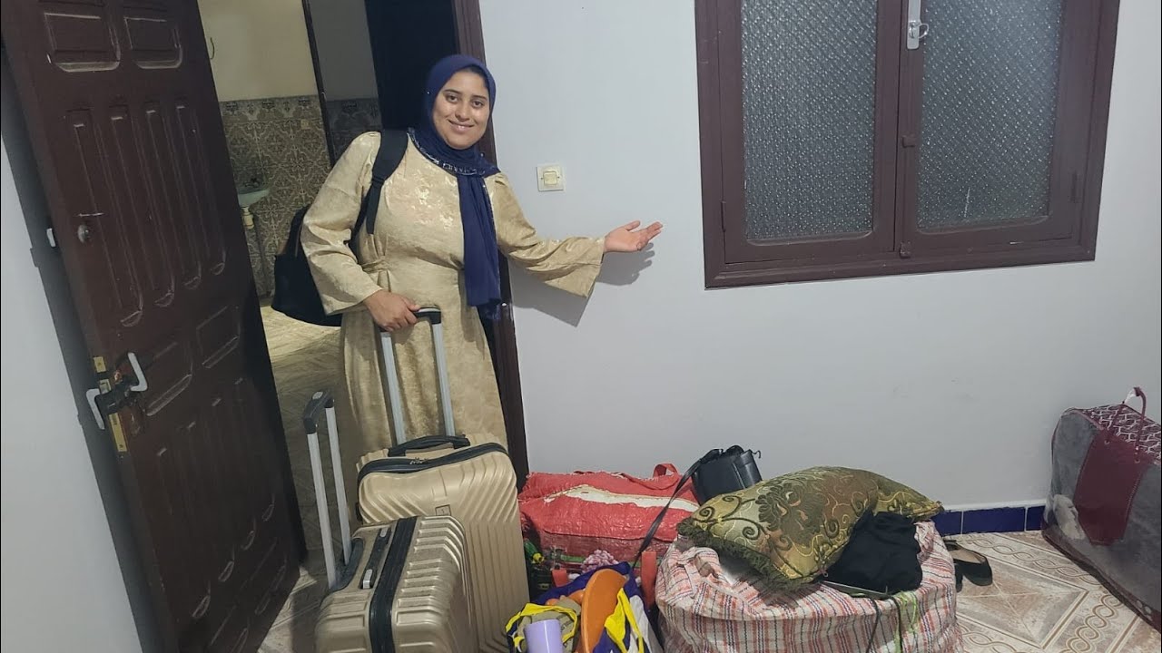 هاعلاش حنان مشات🥹🧳🧕 أوخلاتنى أومبغاتش تخدم معنا واش بصح مرضياش بينا😡😠 وونعيمة عليها غضبانة