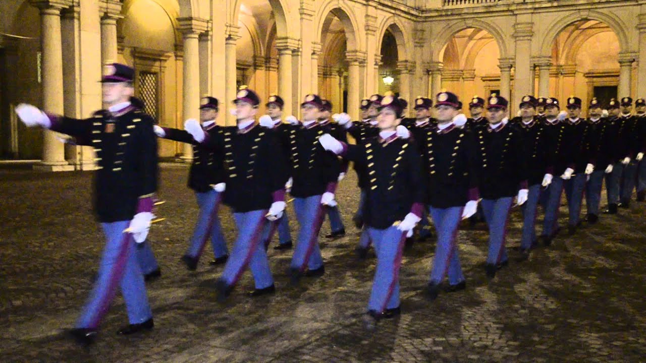 ACCADEMIA MILITARE DI MODENA Prima uscita solenne degli Allievi Ufficiali del 197° Corso 