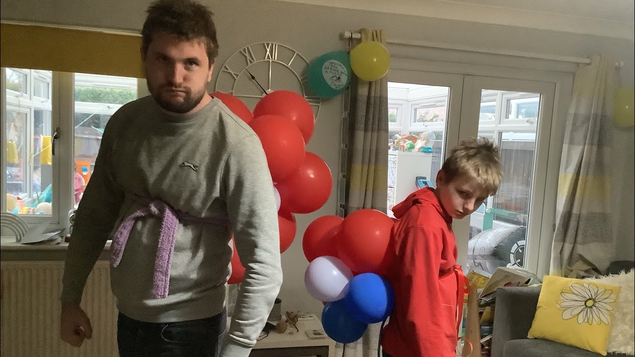 Family wrestling match with balloons special addition