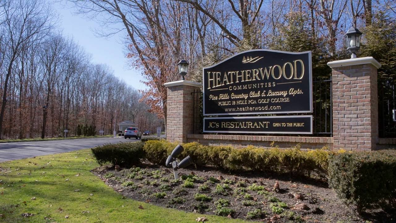 Heatherwood Luxury Rentals-Villas at Pine Hills Manorville, NY