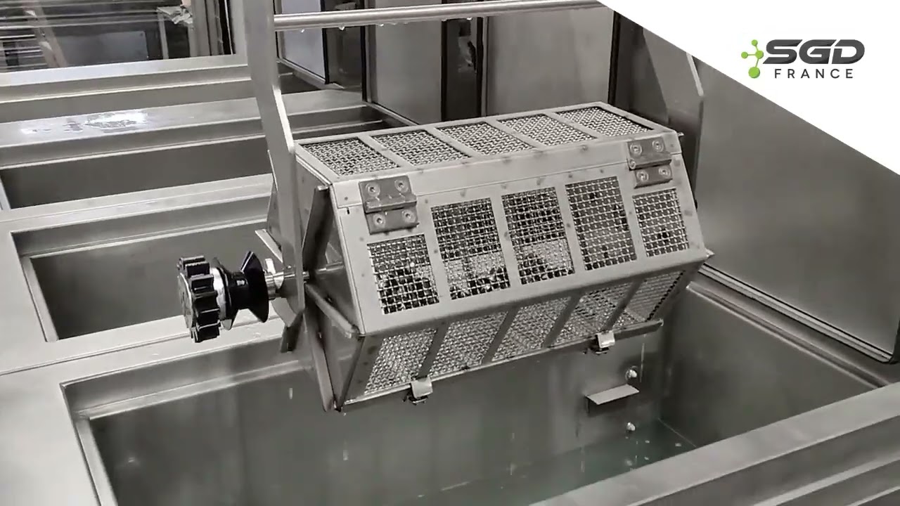 Nettoyage particulaire à ultrasons des pièces industrielles pour une très haute propreté