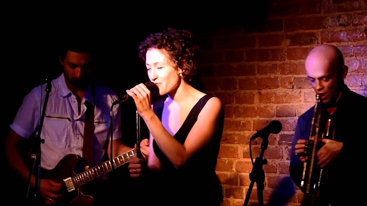 Green Point Orchestra in Squat-cafe
