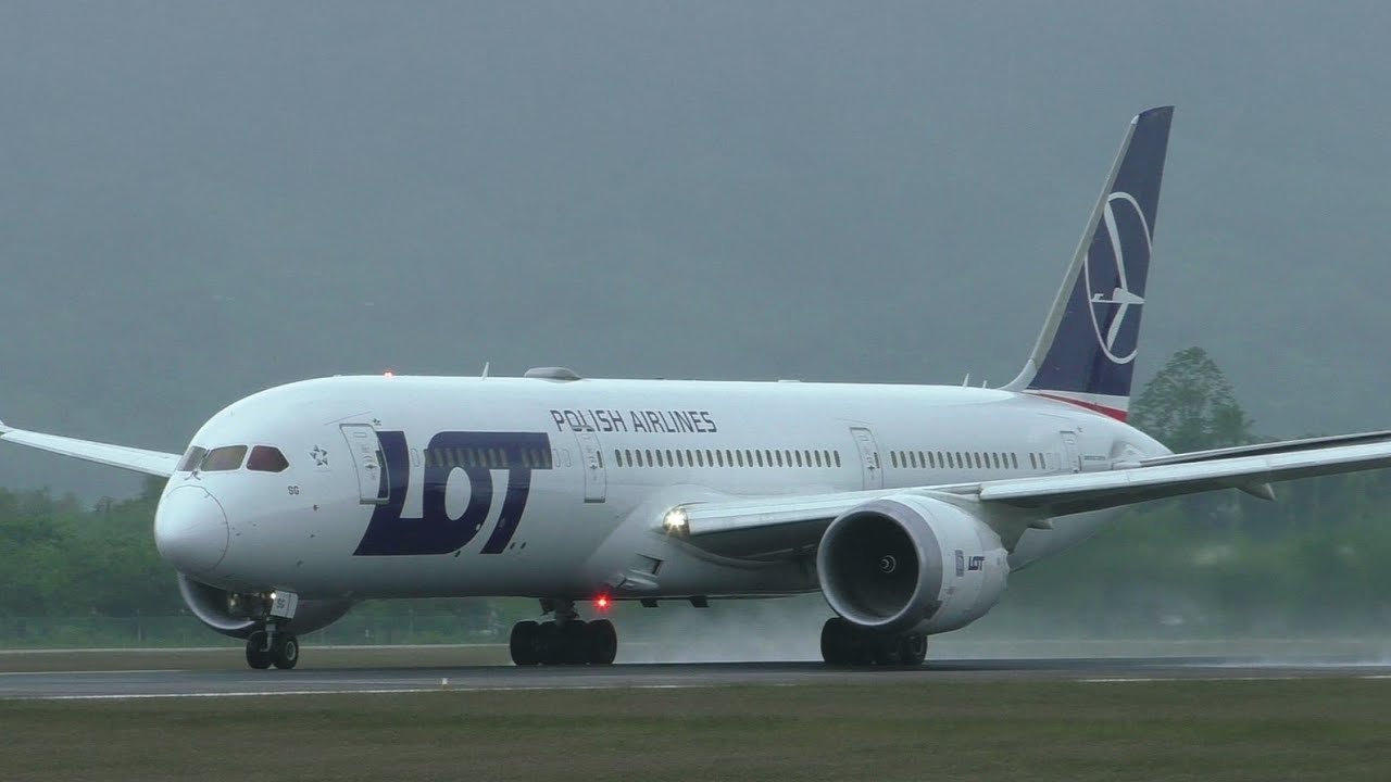 LOT Airlines Boeing 787-9 SP-LSG Departure at Langkawi Airport