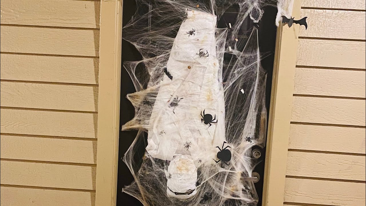 Halloween 🎃 door decoration idea ...