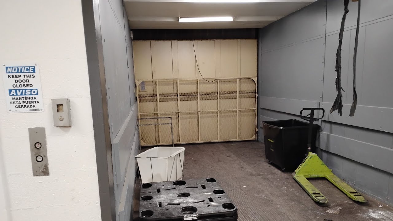 Huge Montgomery Hydraulic Freight Elevator At Kansas City Marriott Downtown 