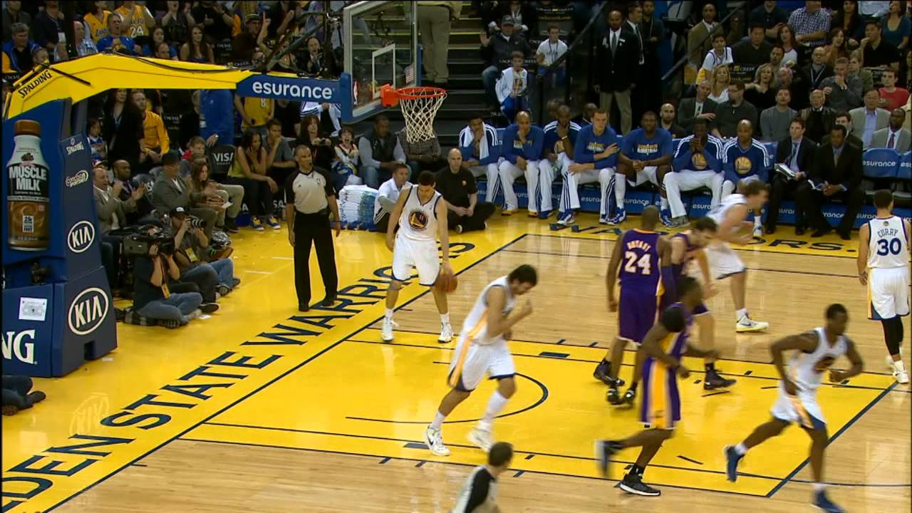 Kobe Bryant's double-clutch reverse dunk!