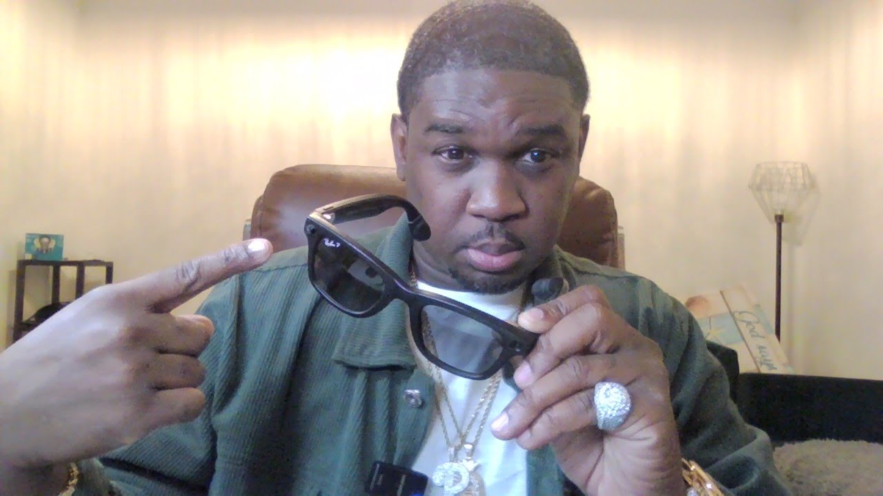 Ray-Ban Meta lens Covers Still Work With Blinking Light