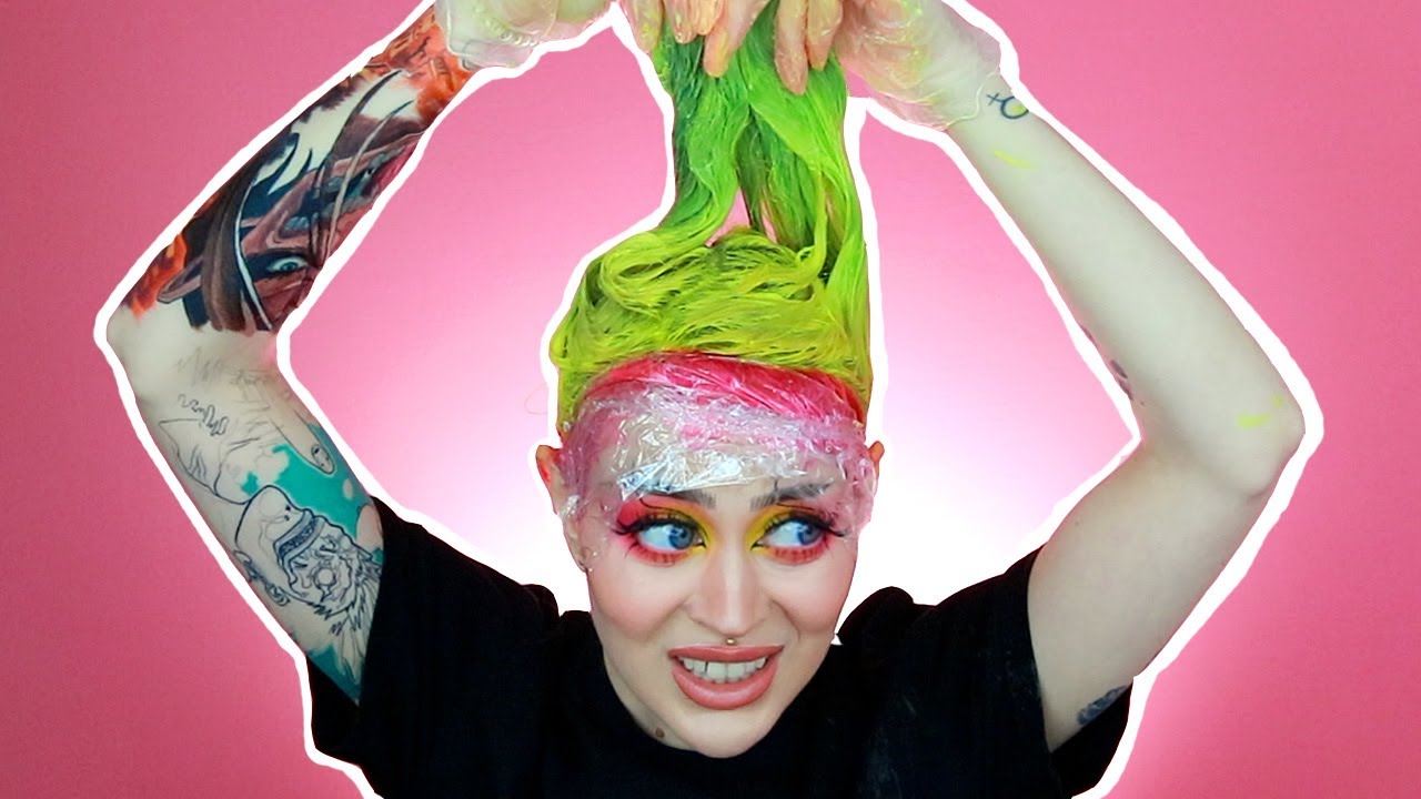 dyeing my hair NEON YELLOW & NEON PINK (and it's not going well) help