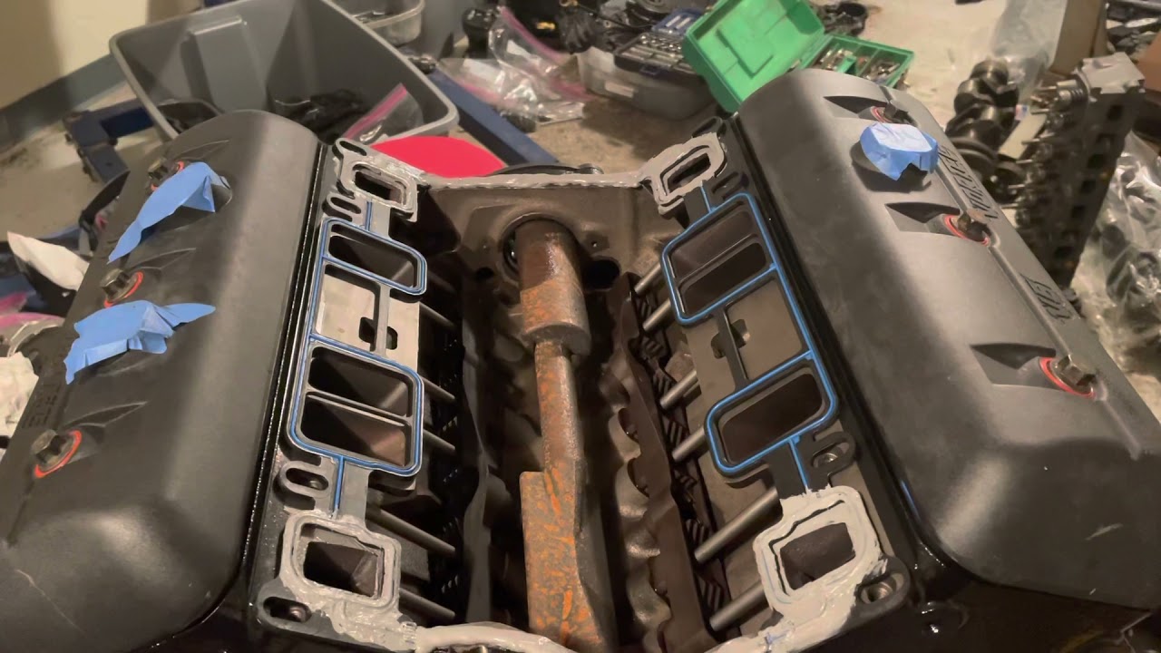 Part 10 - Mercruiser 4.3 (2) - Intake Manifold Install