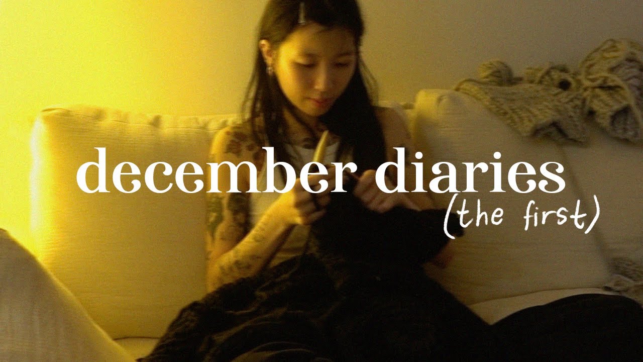 day at the museum & knitting 🍓 | vlogmas ep 1
