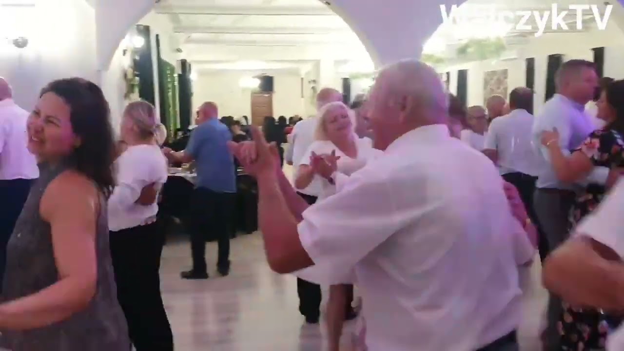 GDY NA PARKIECIE  pojawia się młodziutka tancerka Weronika  z rodzicami to jest super impreza