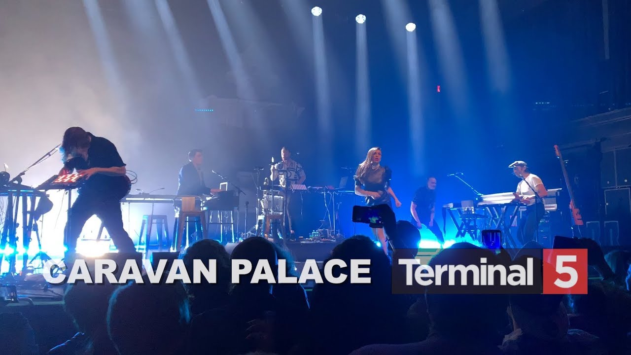 Caravan Palace at Terminal 5 - 4 - 