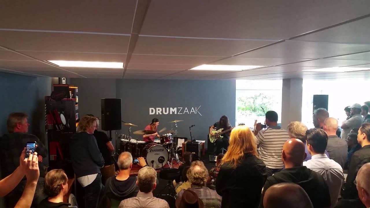Drumclinic ritmesectie Vandenberg's Moonkings bij DRUMZAAK