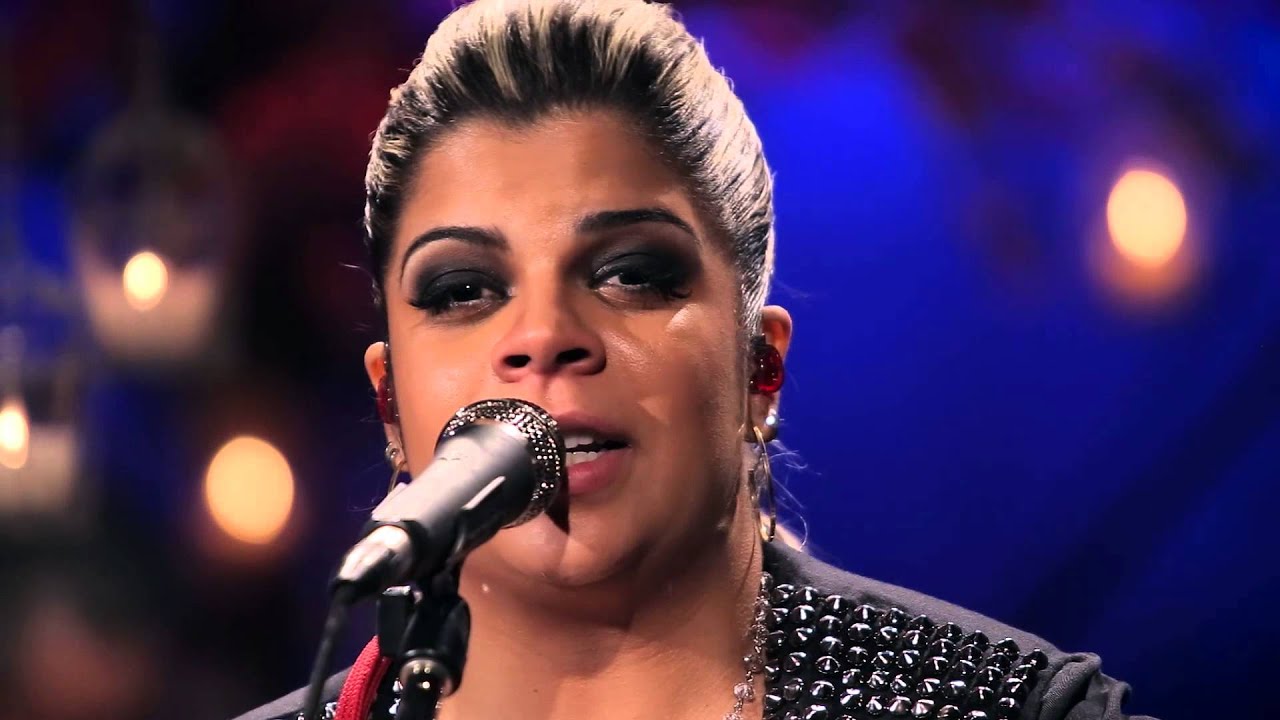 Pros Outros - PAULA MATTOS