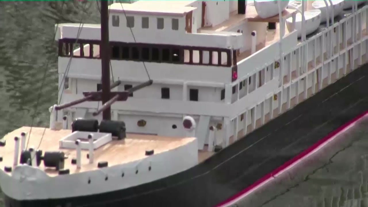 RC Passagier Dampfschiff/passenger ship +underwater scenes steamship