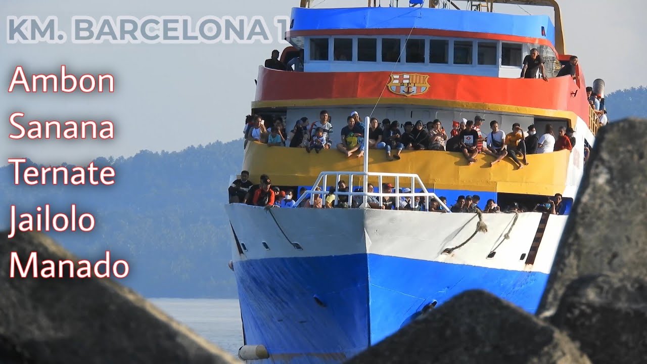 4K UHD Kapal penumpang KM Barcelona 1 sandar di pelabuhan Manado