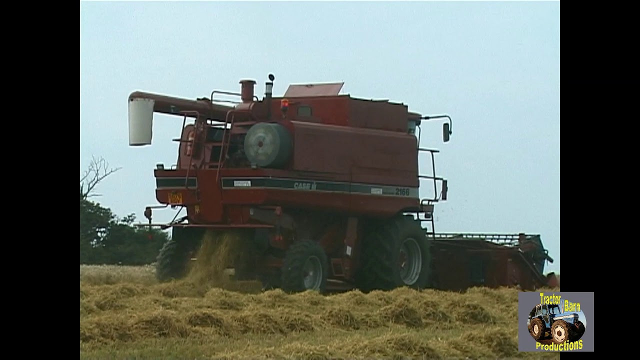 CASE IH AXIAL-FLOW 2166 HARVESTING SPRING BARLEY