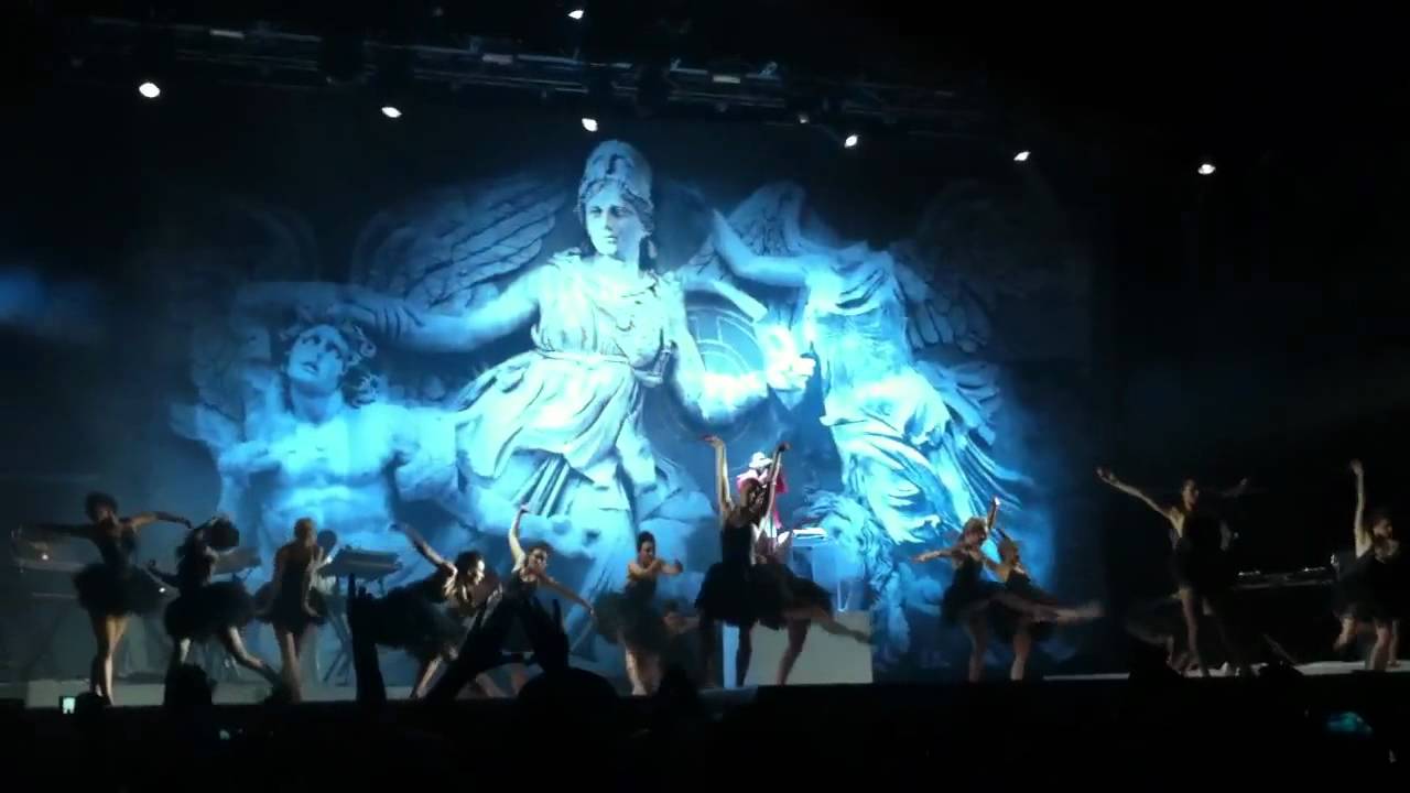 Kanye West - Runaway 2012 BDO Melb FULL