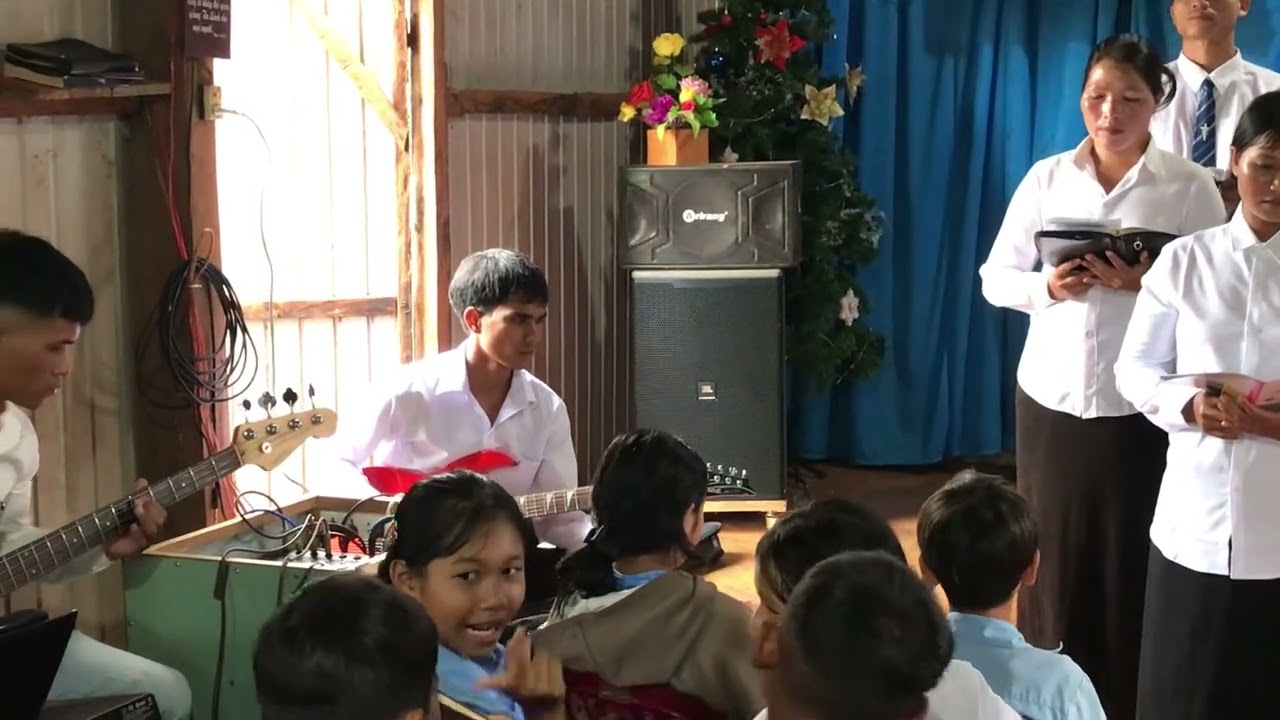 inh tôi ‘ Long-pơ Glang hăm yê-su Khul kră mơ Lôh 1 hơri ư ang kơ Bok kei 