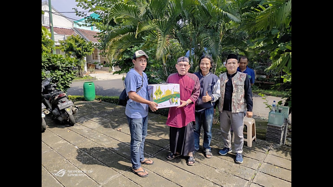 Paroki Cikarang Berbagi Kasih dengan Sesama yang akan Merayakan Idul Fitri 2023