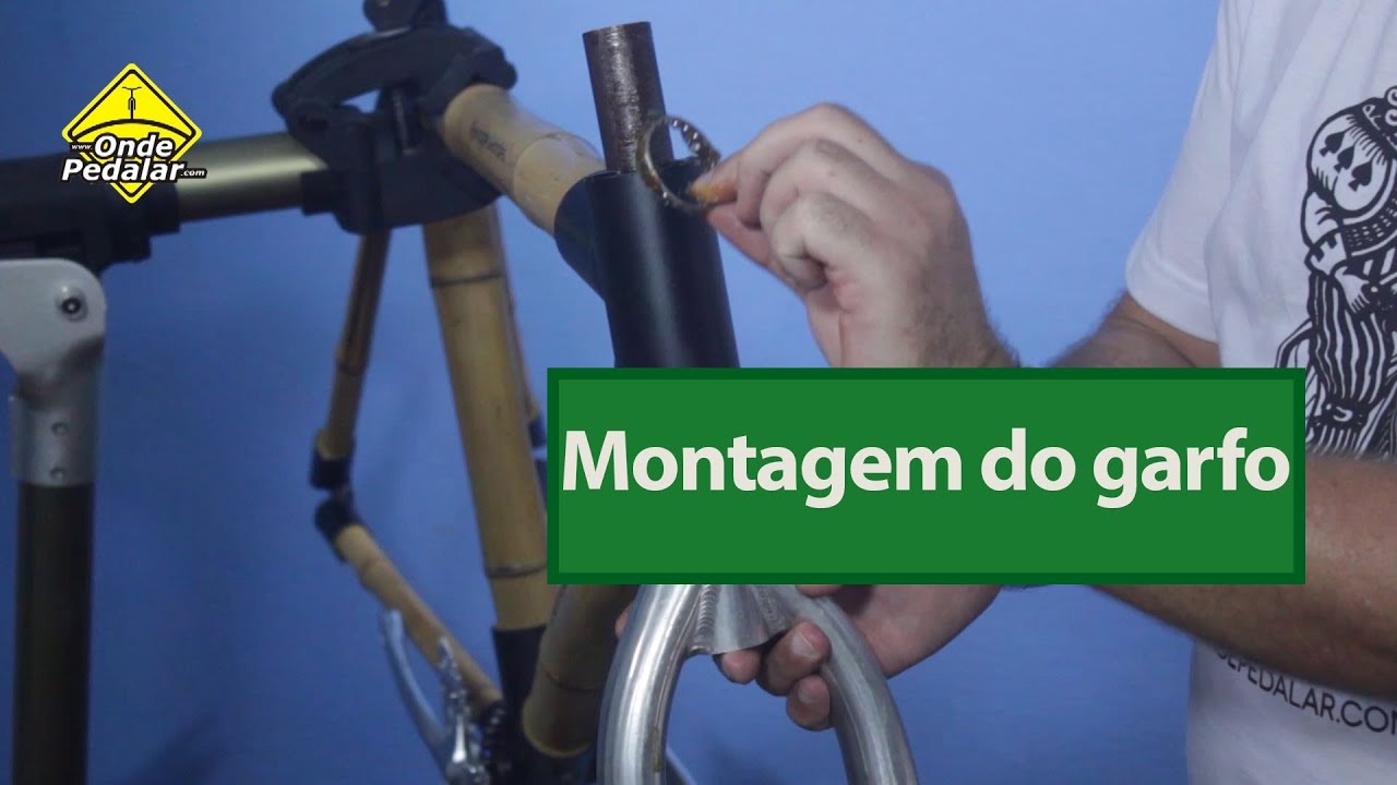 Montagem do garfo na caixa de direção A-headset na bike