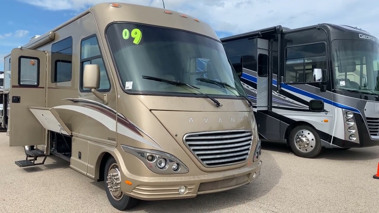 31 Foot Class A Diesel Under $40,000!  2009 Damon Avanti for sale At Collier RV NW Illinois SW WI