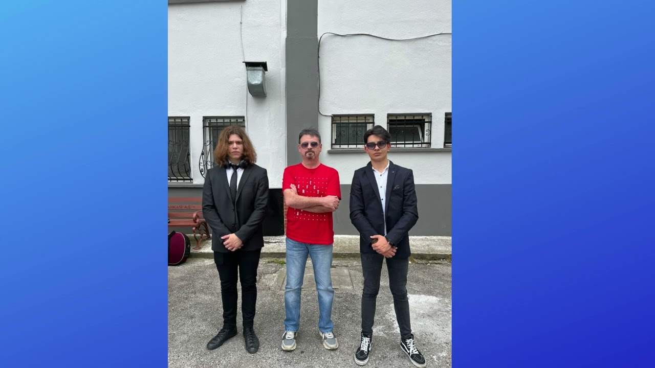 Balıkesir T.C. Ziraat Bankası Güzel Sanatlar Lisesi TCZBGSL METALLIC BLUE MR  CROWLEY KLİP KOLAJ 3