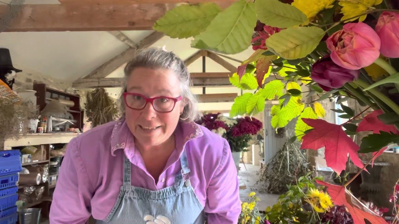 How I make huge bouquets and paint with the colours of autumn