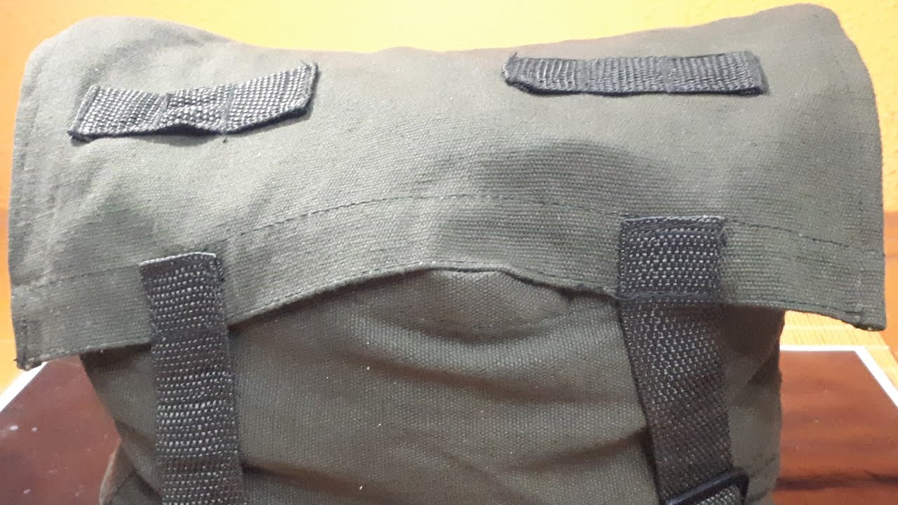 Ración MRE comida emergencia casera en bolsa militar.
