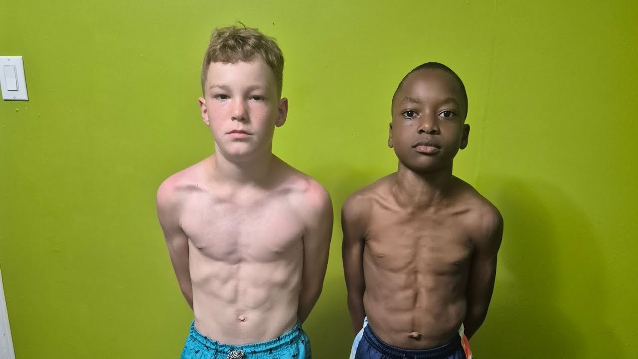 Flexing video strong 11 year old vs 15 year old vs 10 year old. Who is stronger?