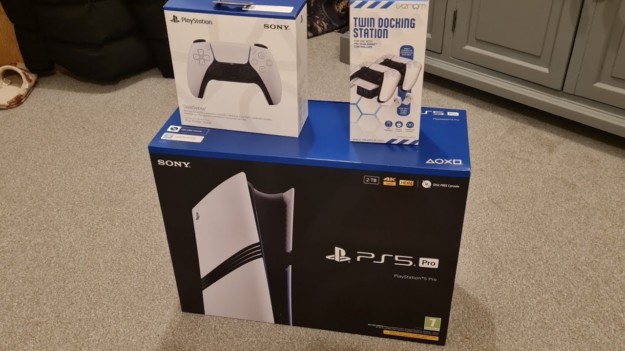 Мы с сыном себе купили приставку Sony PlayStation 5 Pro.