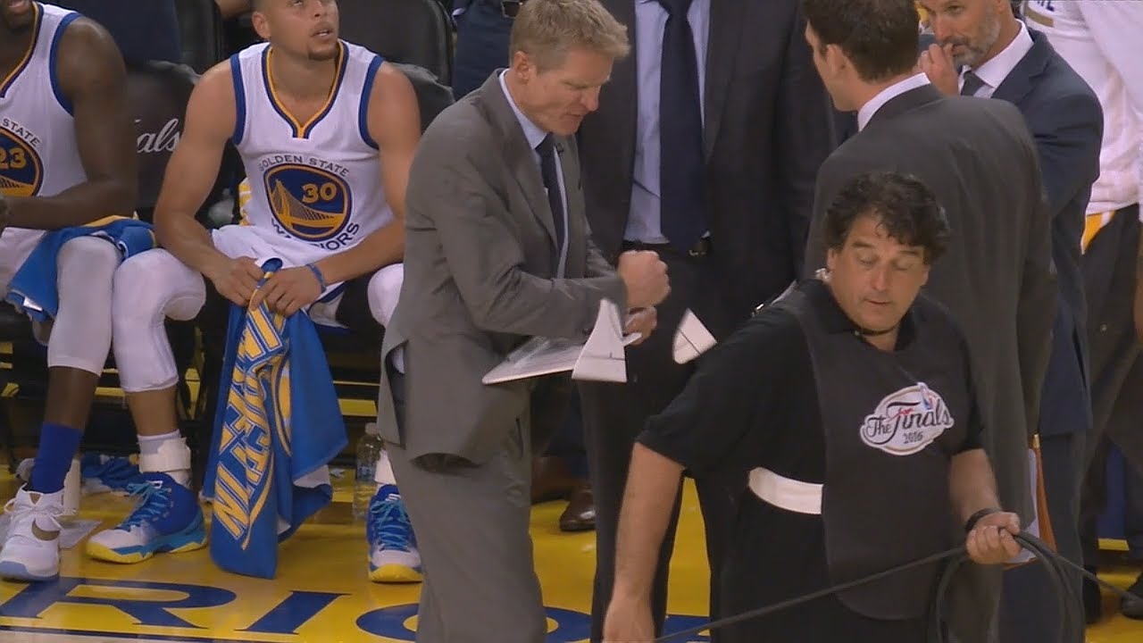 Steve Kerr Smashes Clipboard in Anger | Cavaliers vs Warriors | Game 1 | June 2, 2016 | NBA Finals