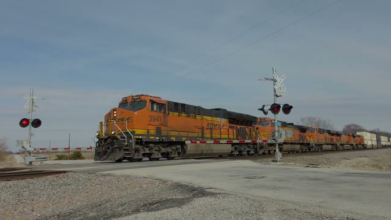 BNSF 3941 5068 8102 7660 6434 Smithshire, IL 3-14-26 