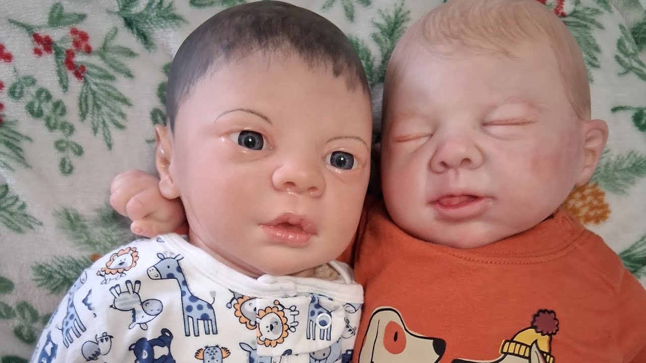 Эти два малыша полностью готовы к Рождеству. #Reborn #rebornbolls