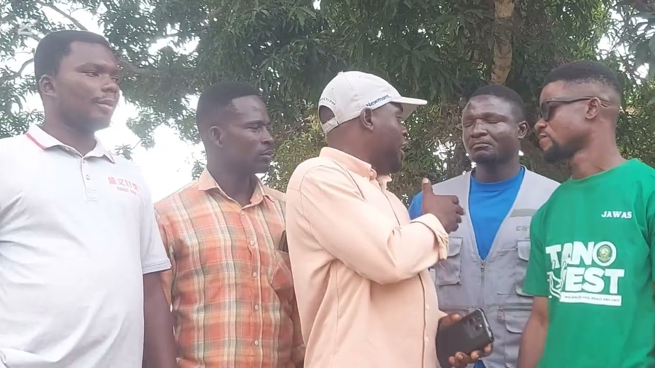 Bomaa Islamic JHS students Learn under Mango Tree