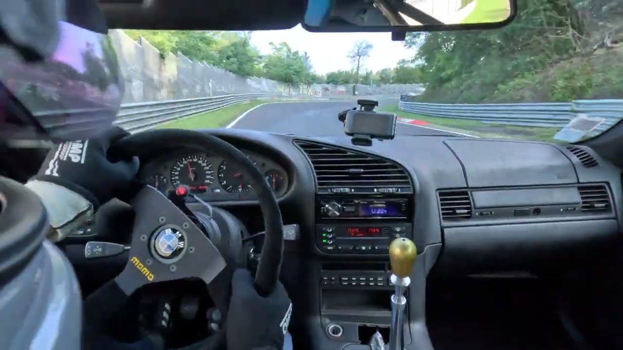 M3 vs 328i E36 - 7:56 BTG Nürburgring