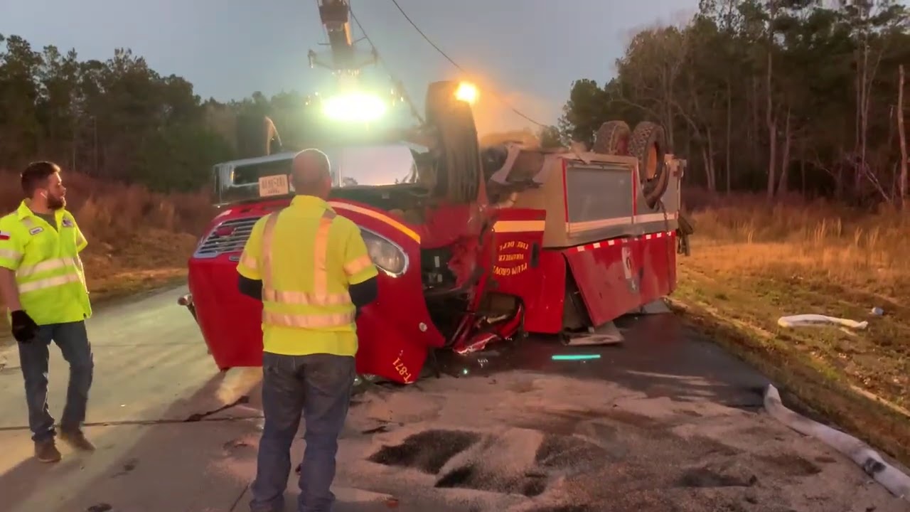 013121 PLUM GROVE FIRE TRUCK ROLLOVER