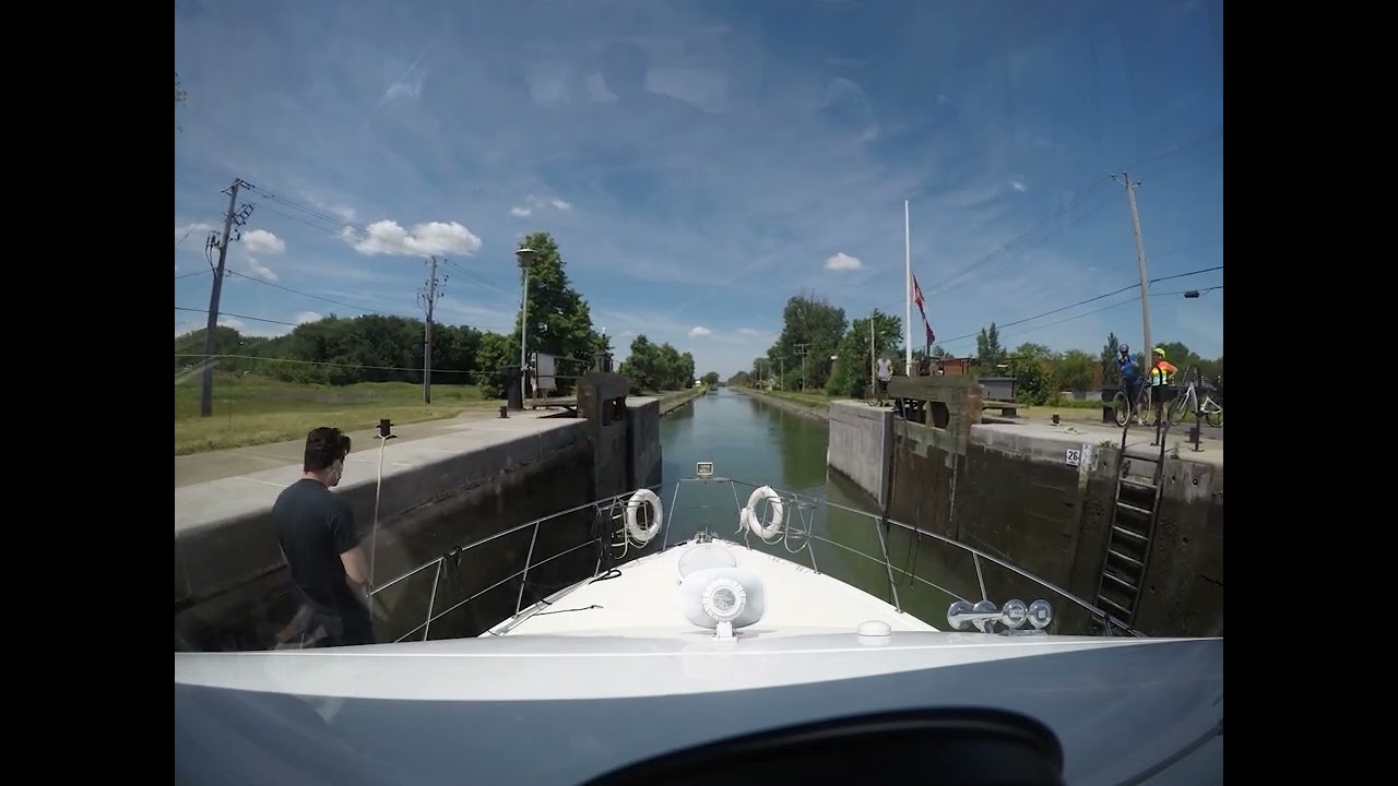 Timelapse Through the Chambly Canal &ndash; Richelieu River, Quebec